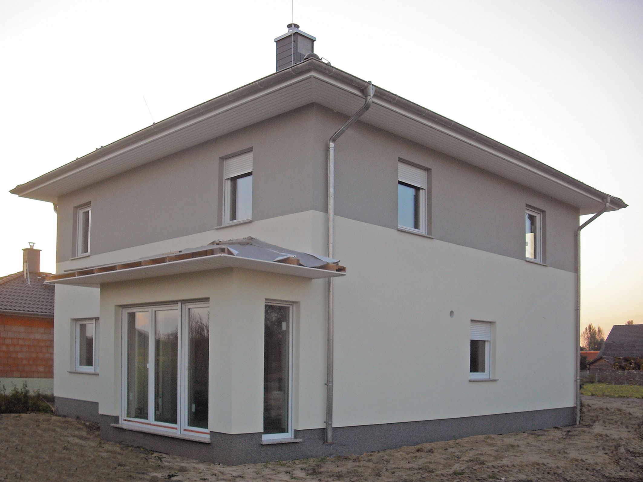 Deutsche-Politik-News.de | Diese Villa Lugana kann am kommenden Wochenende in 21641 Apensen besichtigt werden. Foto: Roth-Massivhaus